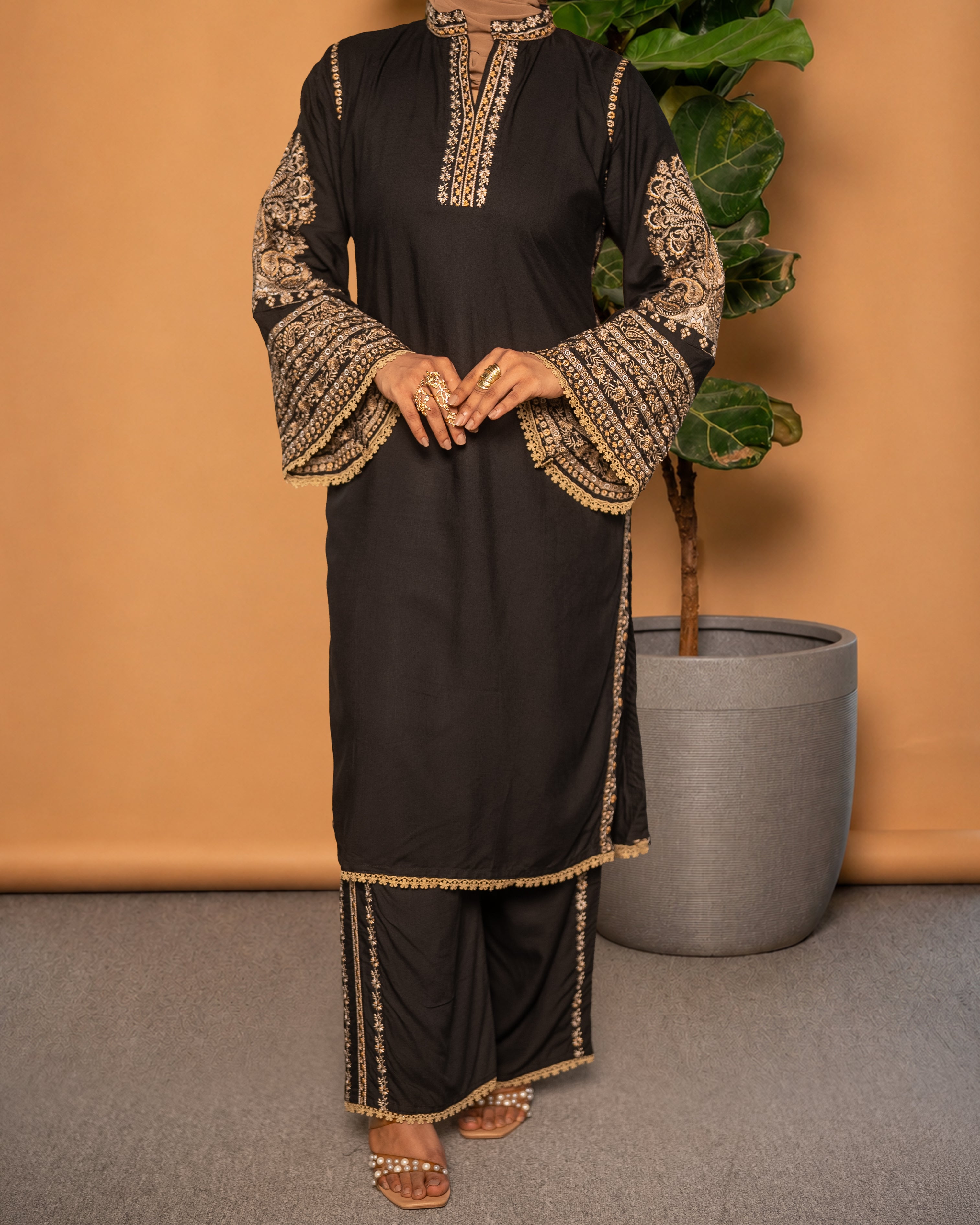 Zareen 3 Piece Suit Set