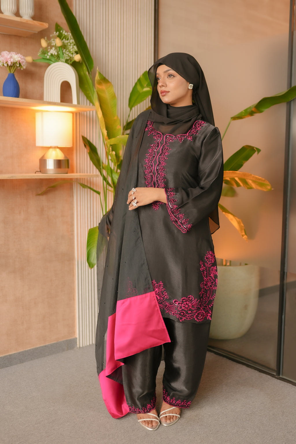 Ruhani Three-Piece Farshi Set