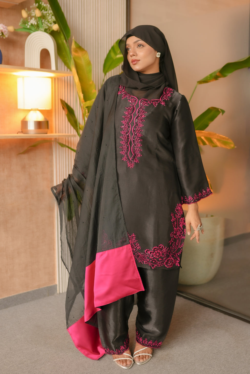 Ruhani Three-Piece Farshi Set