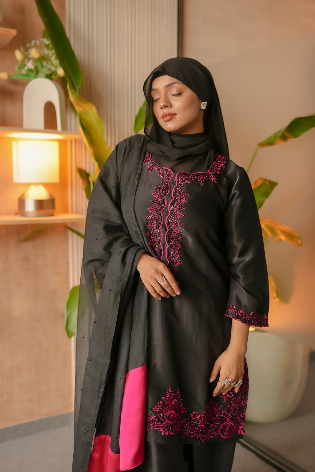 Ruhani Three-Piece Farshi Set