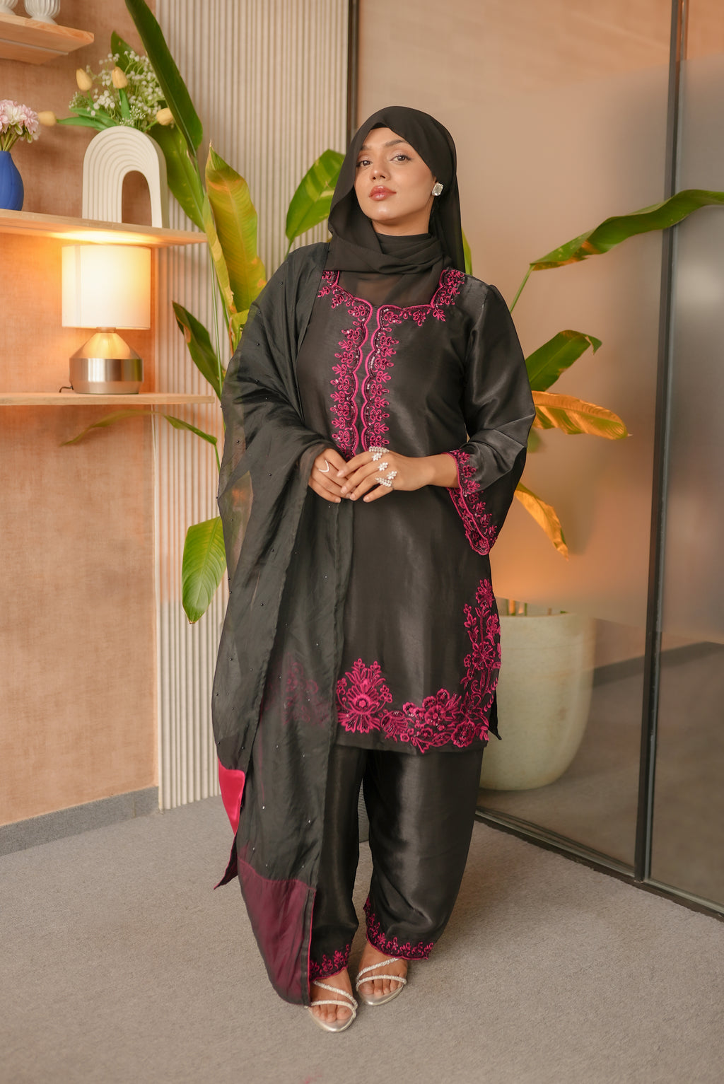 Ruhani Three-Piece Farshi Set