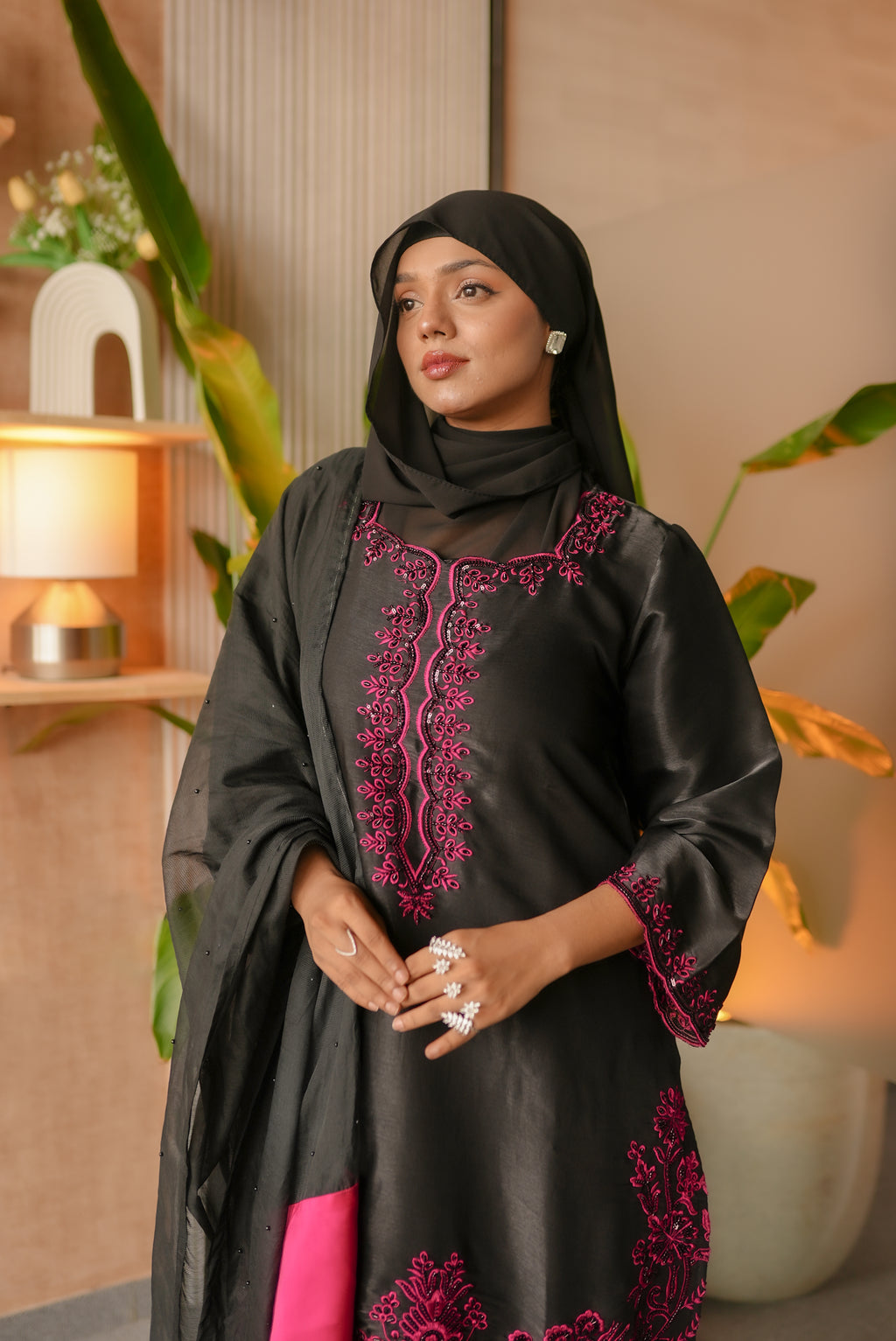 Ruhani Three-Piece Farshi Set